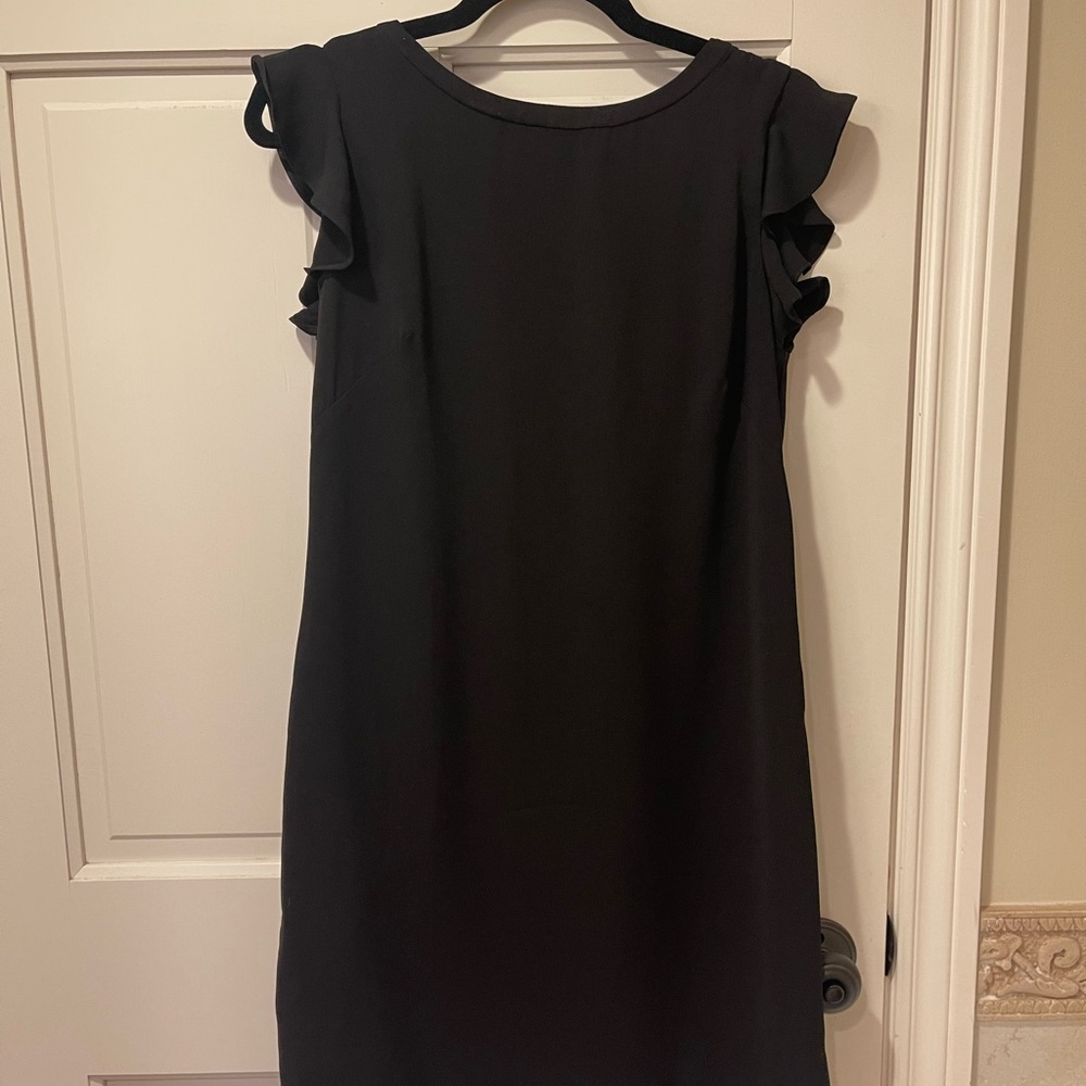 Loft Black Frill Shoulder Keyhole Back Dress Size: 6